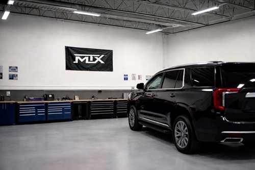 White MTX Banner Garage